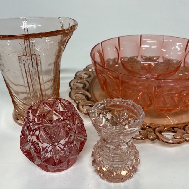 ART GLASS (VASES, BOTTLES, BOWLS), Pink